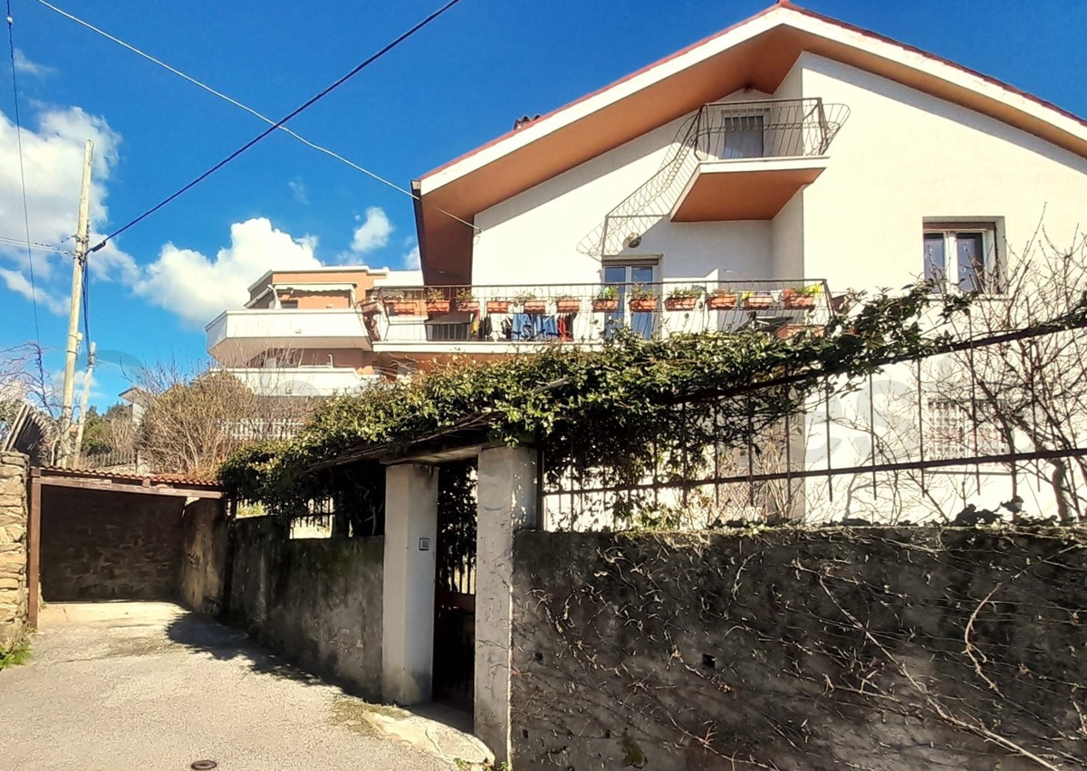 Foto 1 di 10 - Appartamento in vendita a Trieste