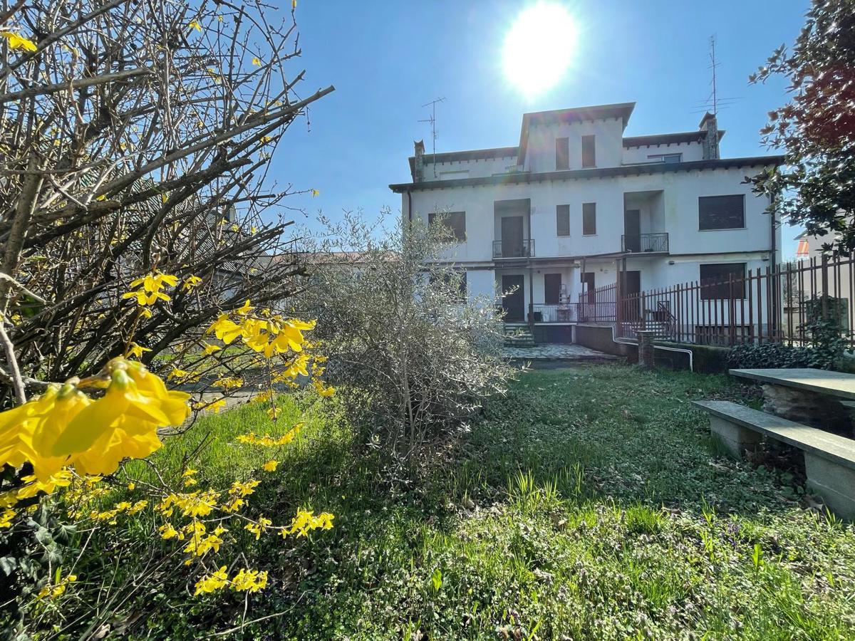 Foto 2 di 12 - Villa a schiera in vendita a Marcallo Con Casone