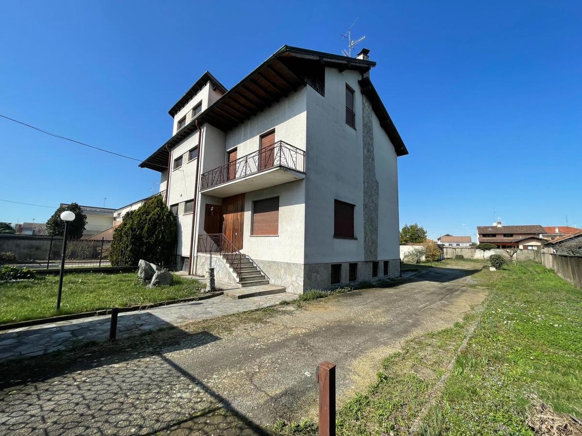 Foto 11 di 12 - Villa a schiera in vendita a Marcallo Con Casone
