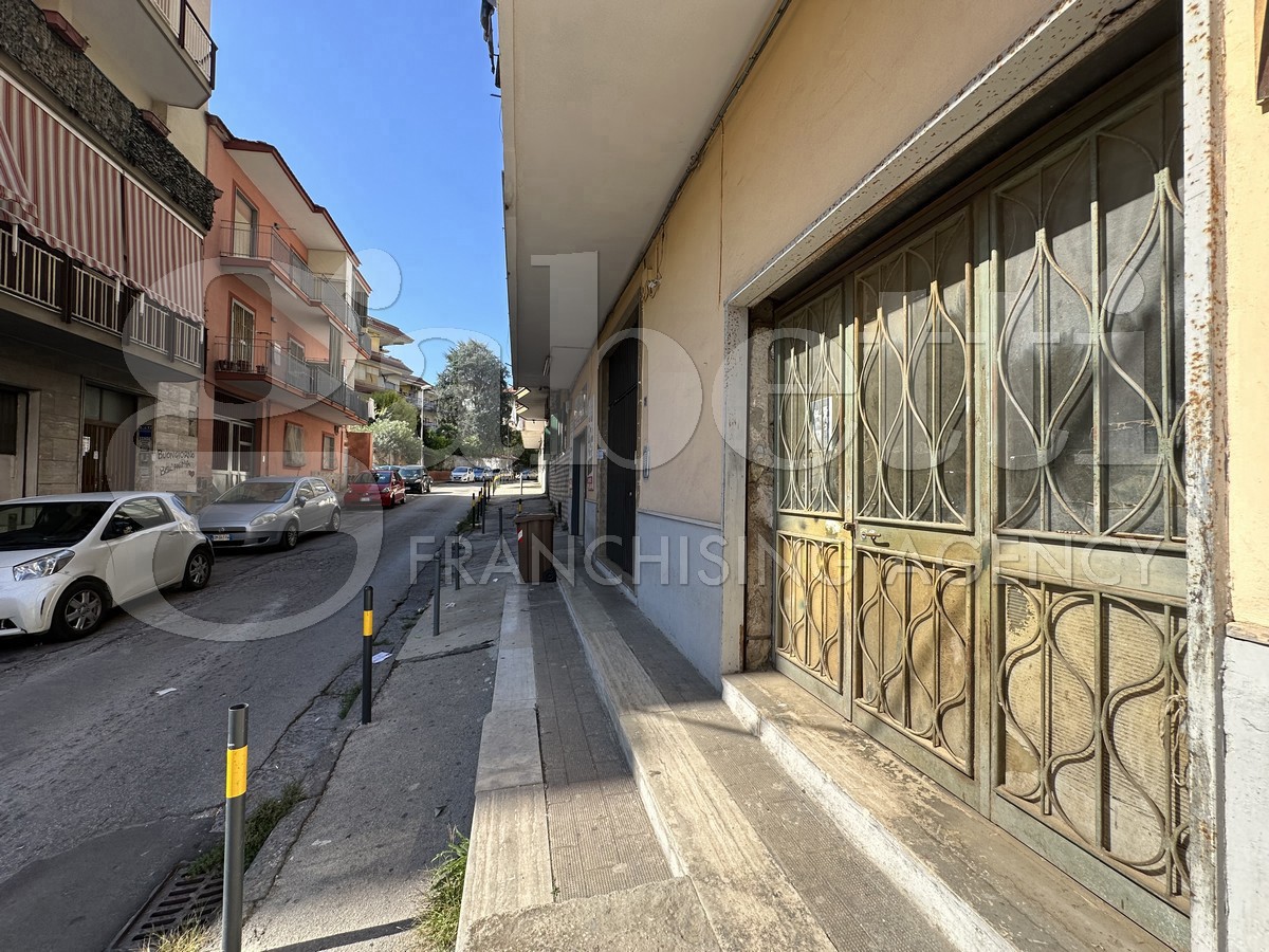 Foto 5 di 7 - Negozio in affitto a Marano di Napoli