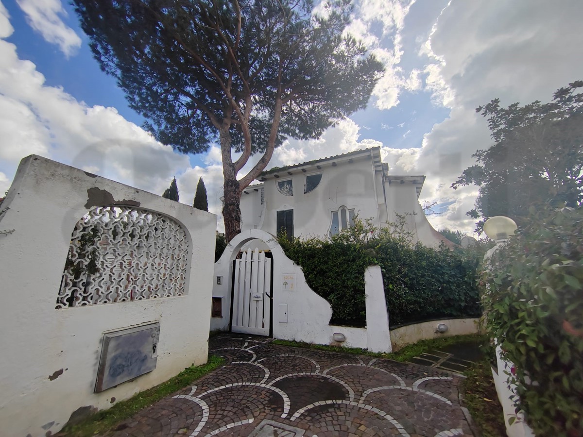 Foto 23 di 27 - Villa in vendita a Fiumicino