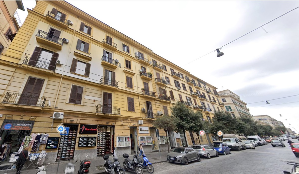 Foto 2 di 25 - Appartamento in vendita a Napoli