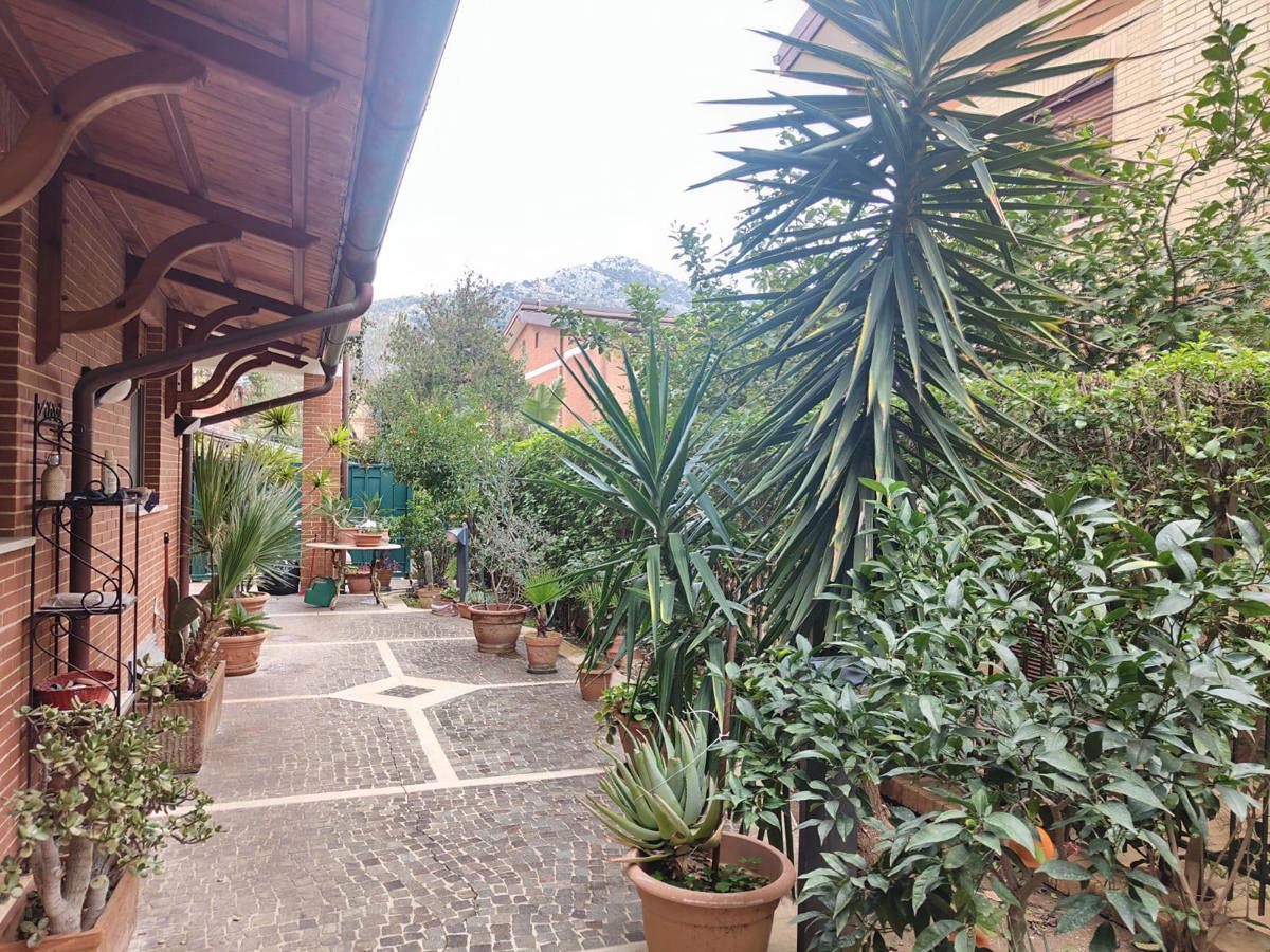 Foto 3 di 14 - Villa a schiera in vendita a Palermo