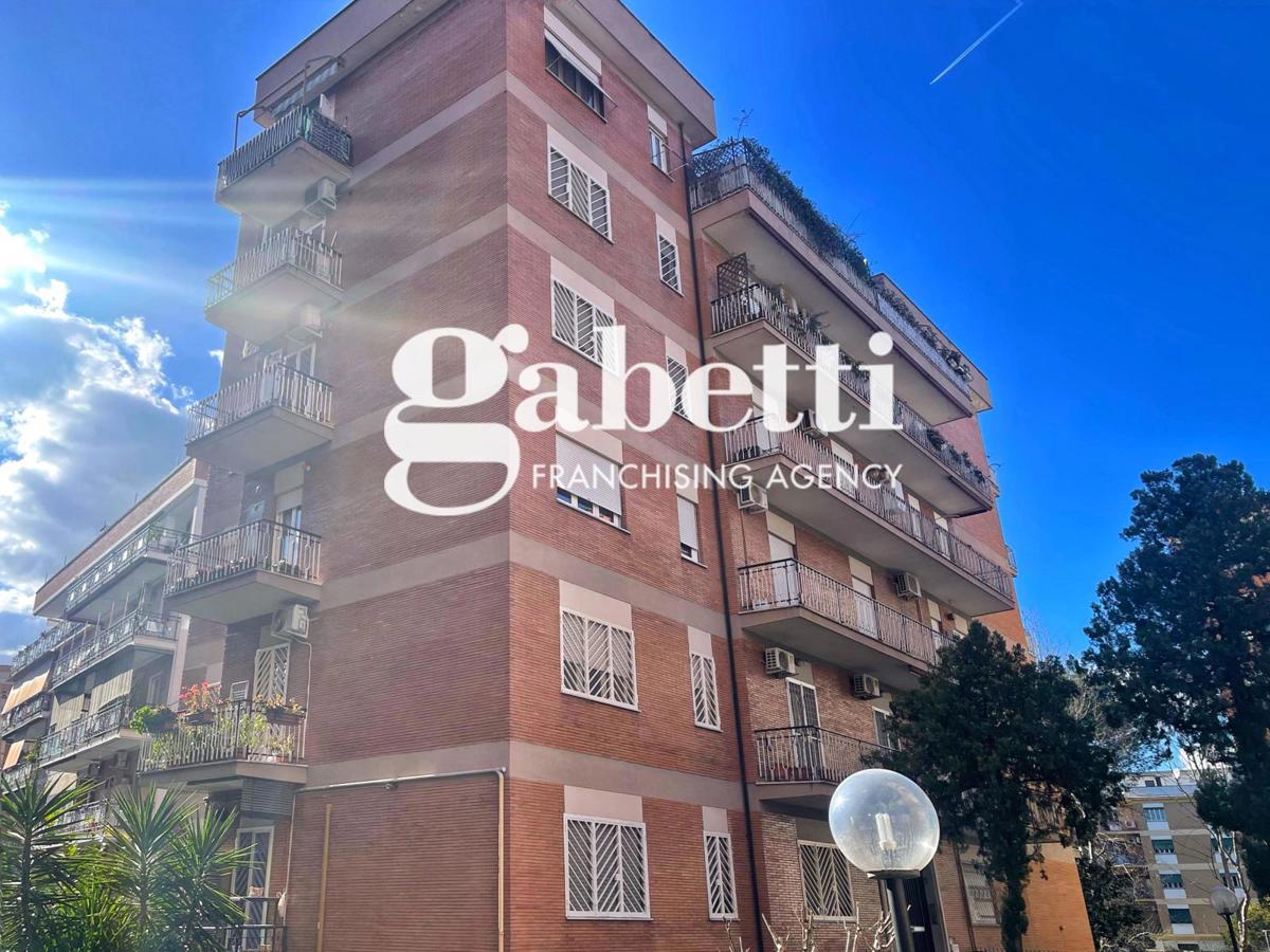 Foto 3 di 33 - Appartamento in vendita a Roma