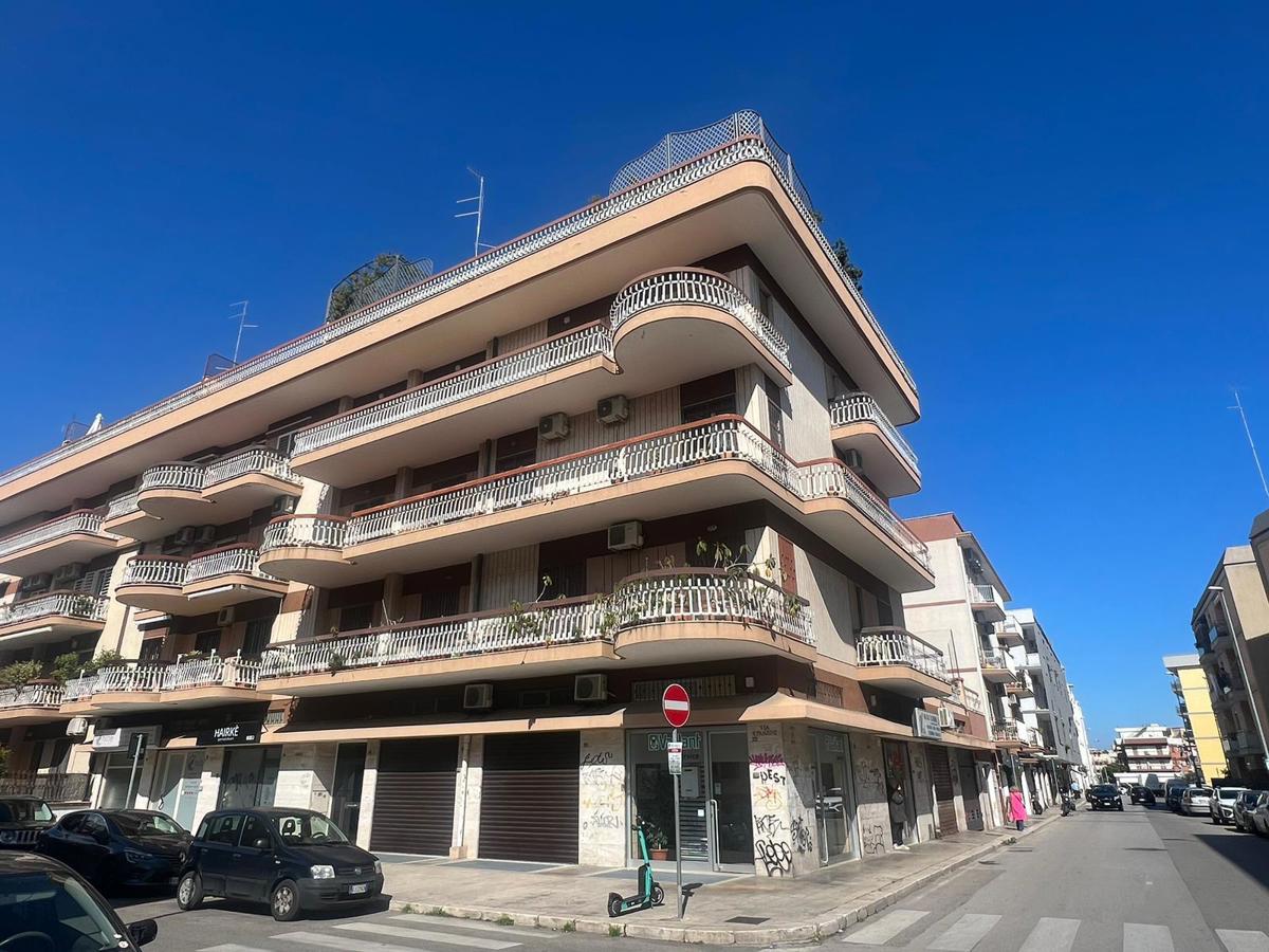 Foto 23 di 24 - Appartamento in vendita a Bari