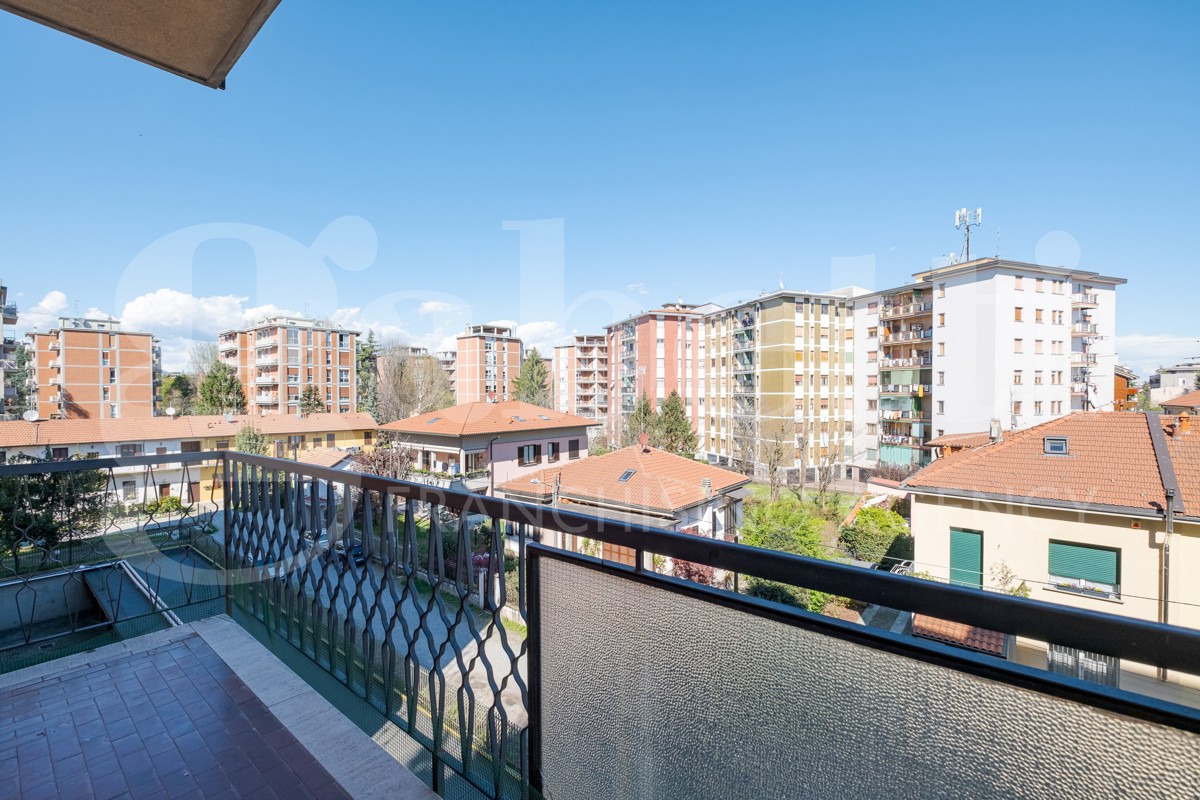 Foto 29 di 32 - Appartamento in vendita a Monza