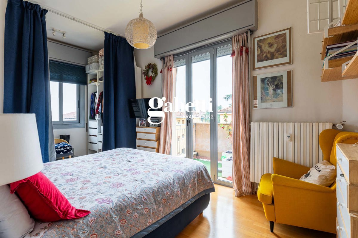 Foto 15 di 28 - Appartamento in vendita a Bologna