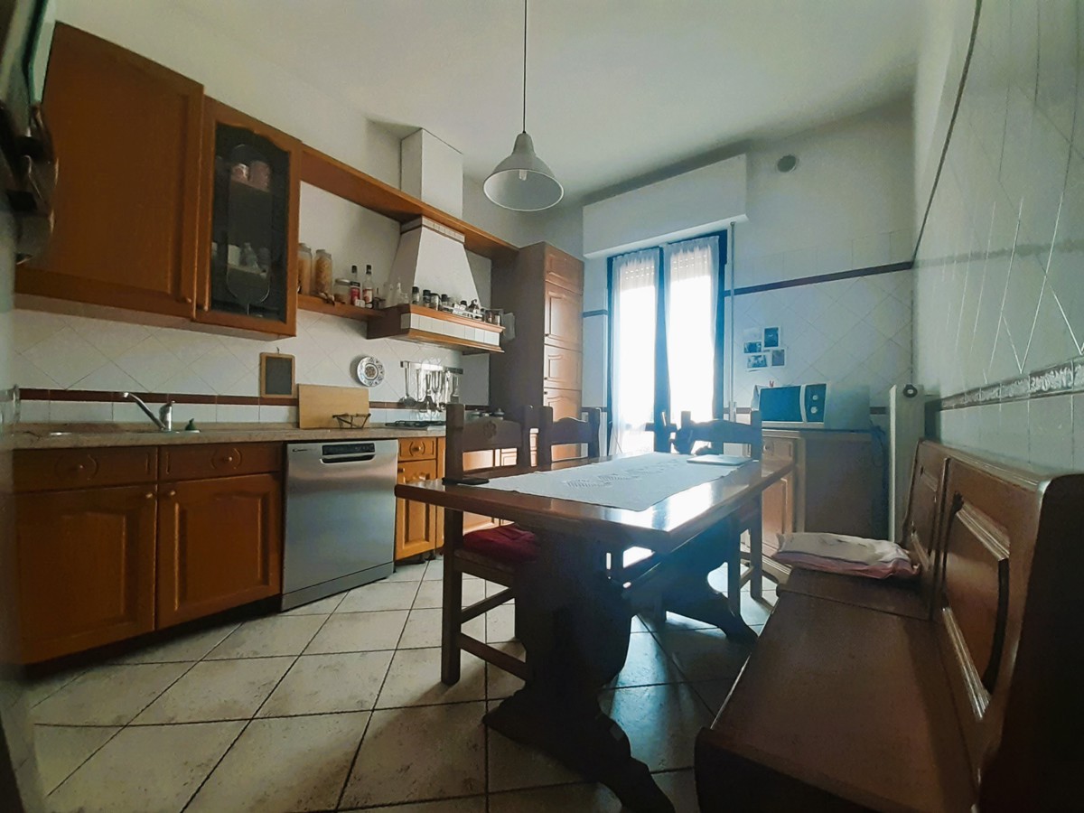 Foto 2 di 28 - Appartamento in vendita a Canegrate