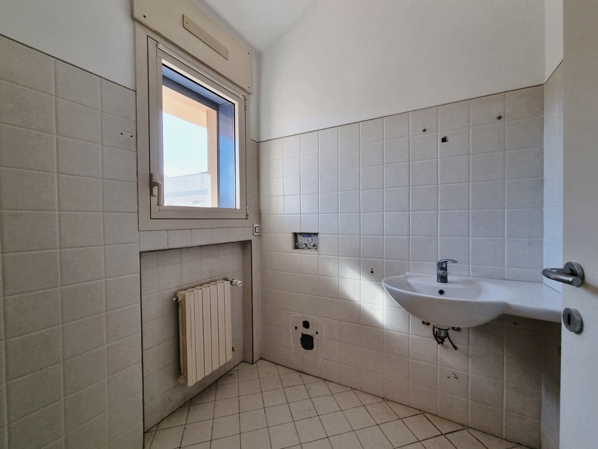 Foto 14 di 20 - Appartamento in vendita a Lecco