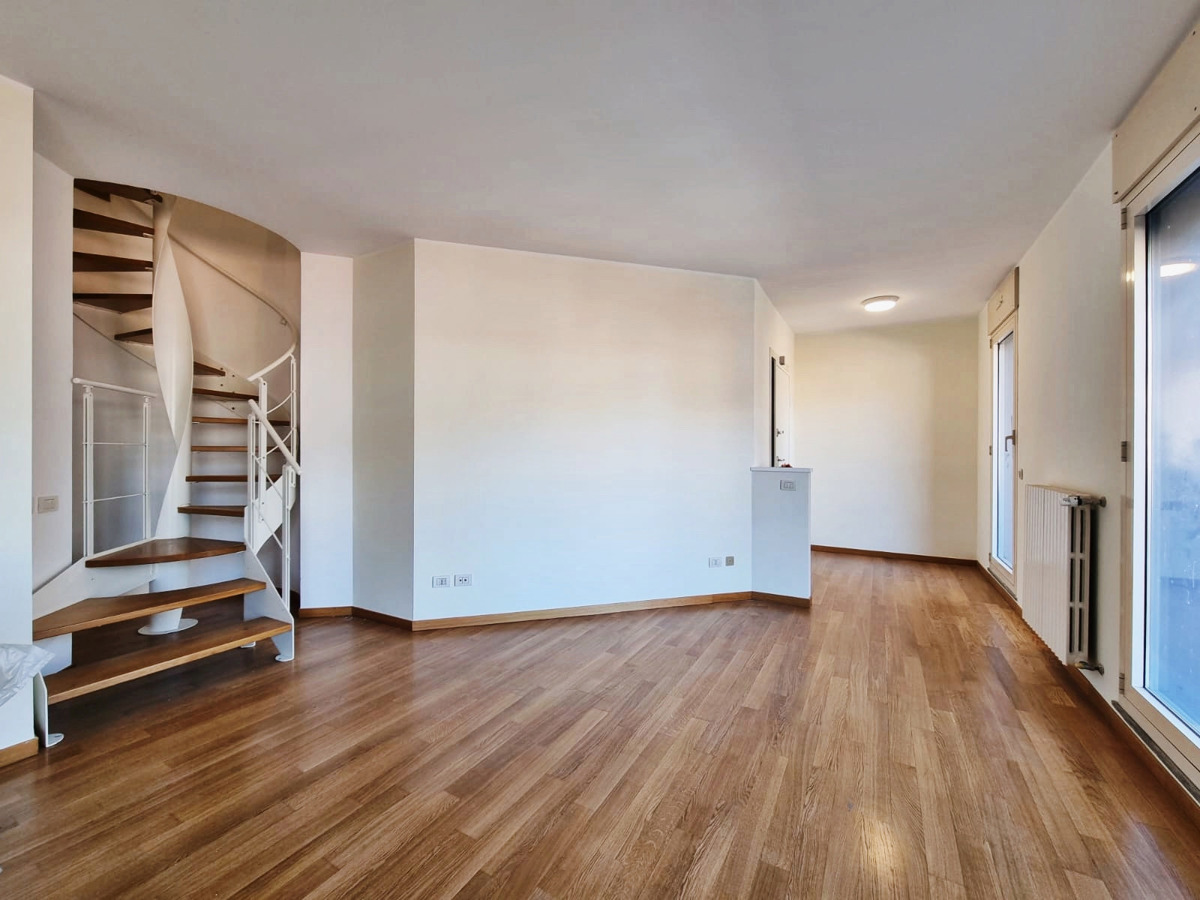 Foto 4 di 20 - Appartamento in vendita a Lecco