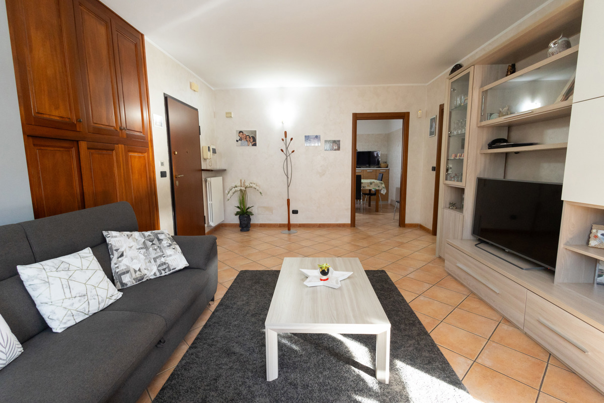 Foto 3 di 40 - Appartamento in vendita a Orbassano