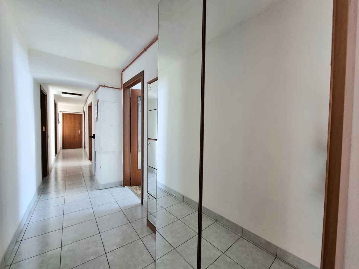 Foto 5 di 10 - Appartamento in vendita a Lecco