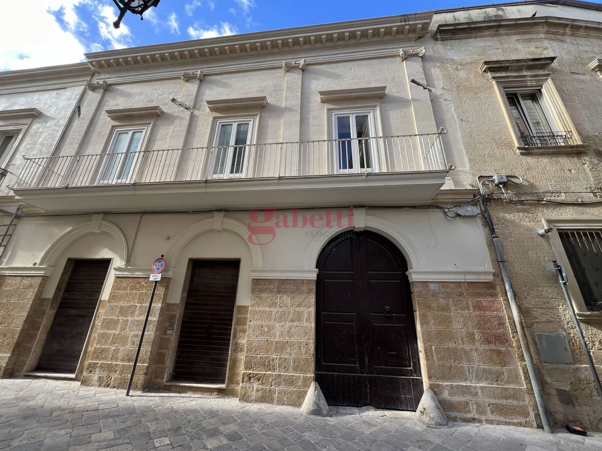 Foto 40 di 42 - Palazzo o stabile in vendita a Lecce