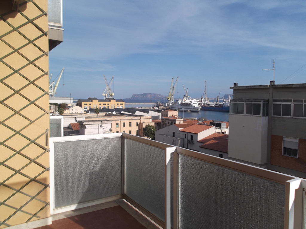 Foto 14 di 35 - Appartamento in affitto a Palermo