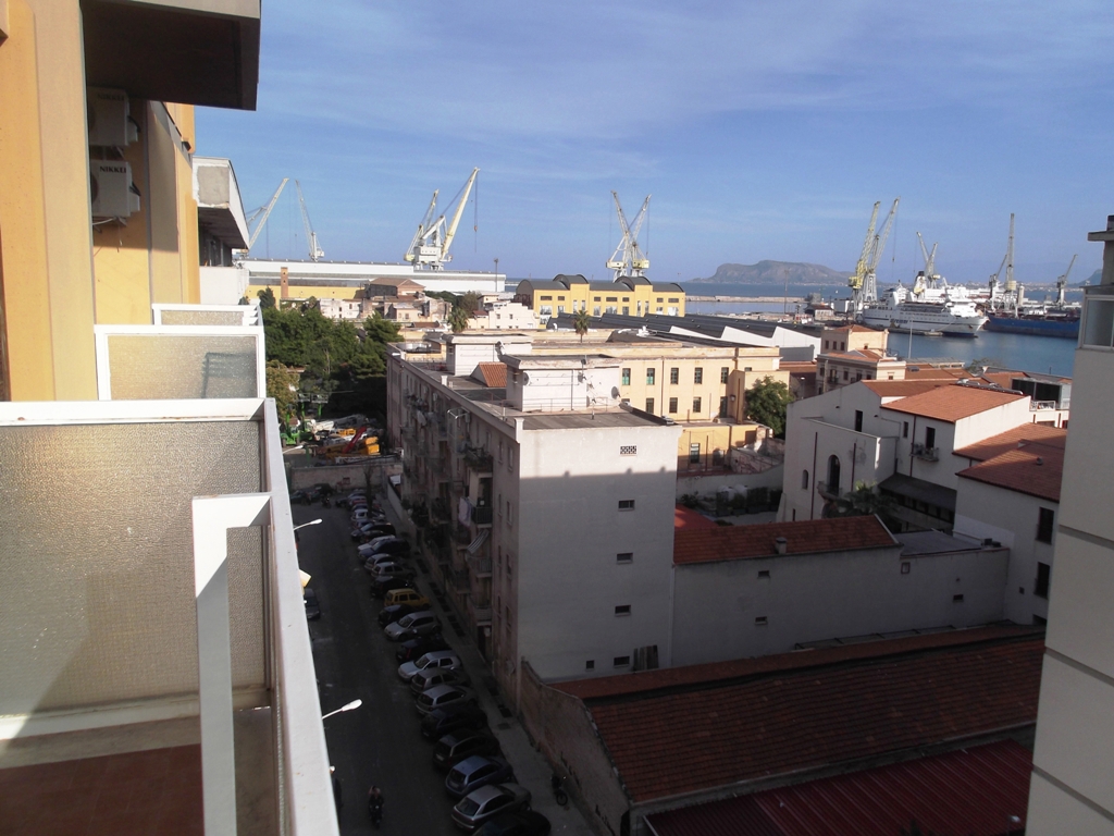 Foto 16 di 35 - Appartamento in affitto a Palermo