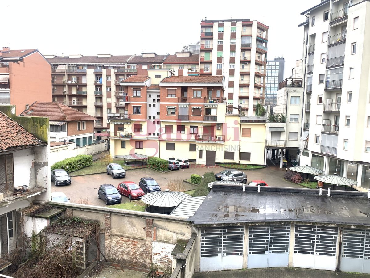 Foto 21 di 24 - Appartamento in vendita a Torino