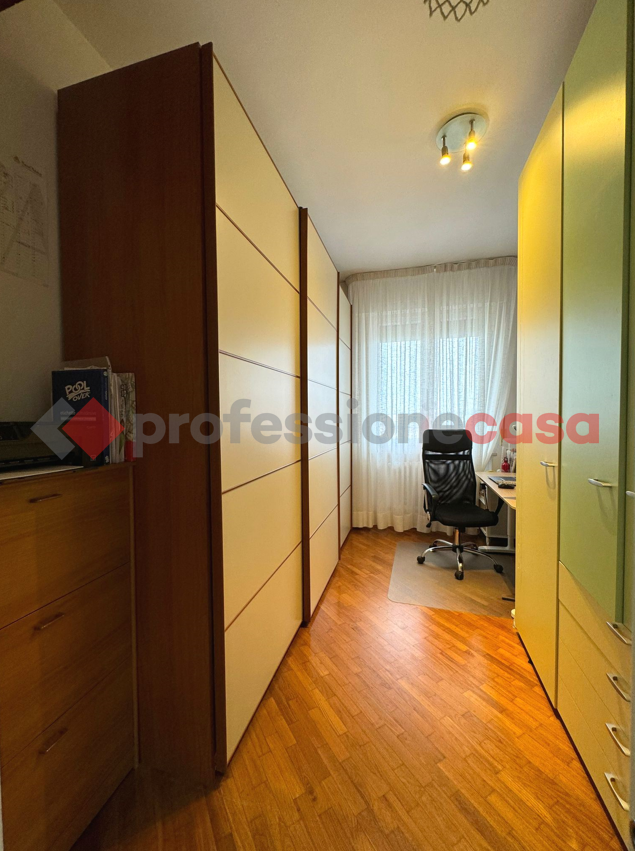Foto 24 di 26 - Appartamento in vendita a Livorno