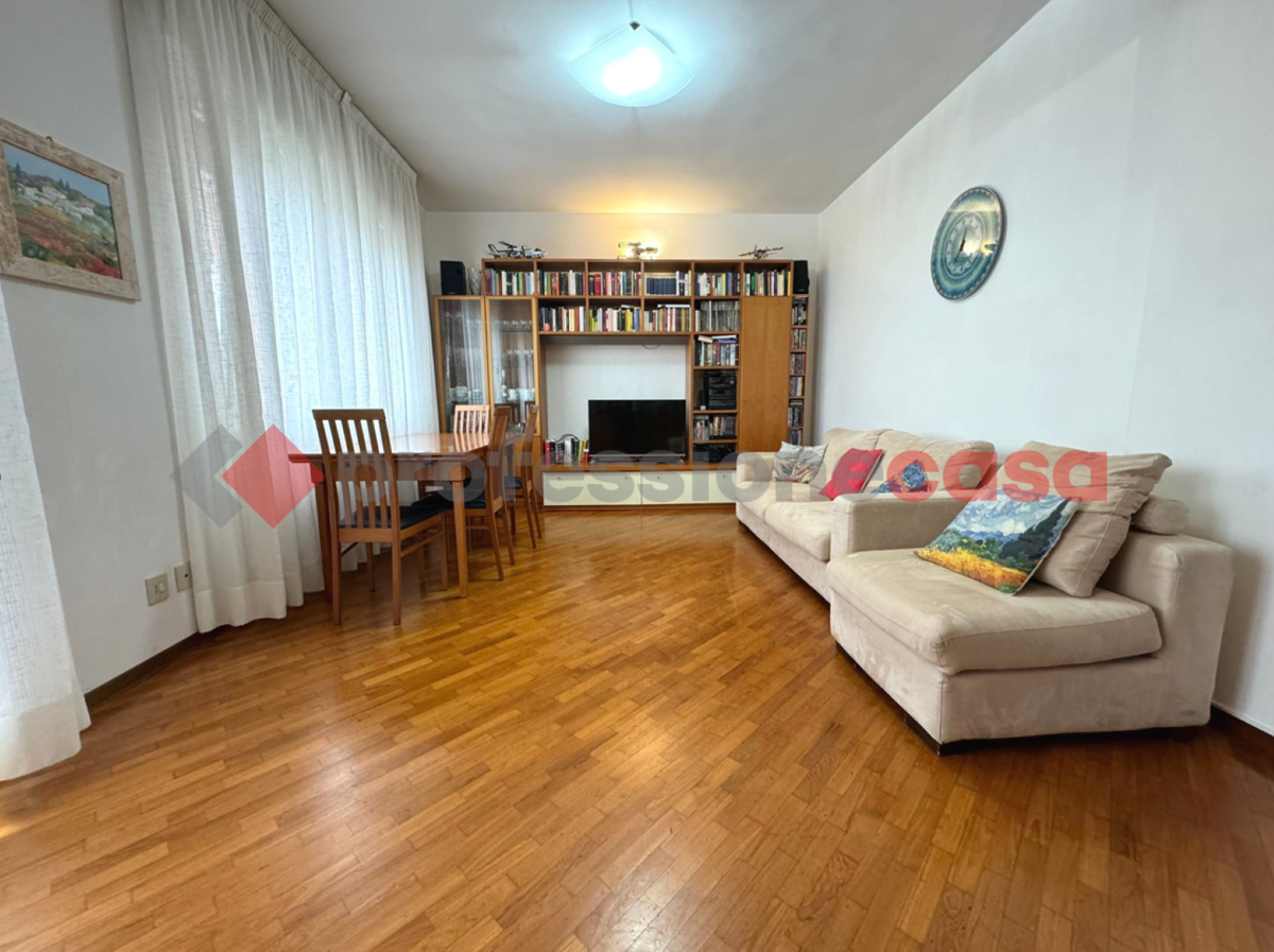 Foto 1 di 26 - Appartamento in vendita a Livorno