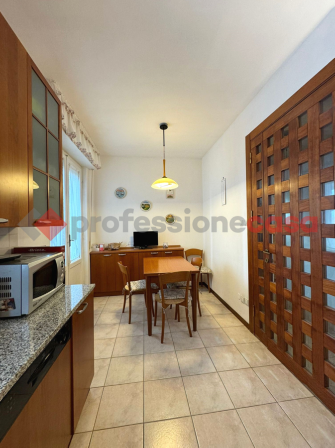 Foto 10 di 26 - Appartamento in vendita a Livorno