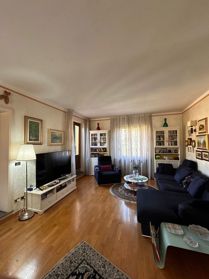 Foto 2 di 16 - Appartamento in vendita a Montecatini Terme
