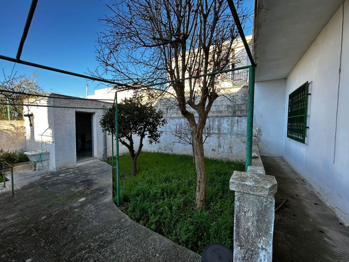 Foto 10 di 31 - Villa in vendita a Pulsano