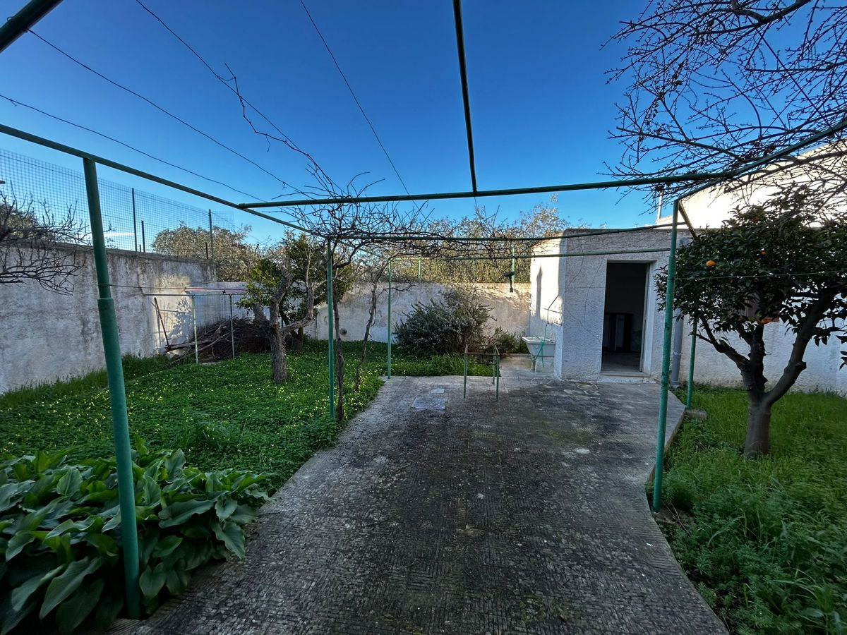 Foto 14 di 31 - Villa in vendita a Pulsano