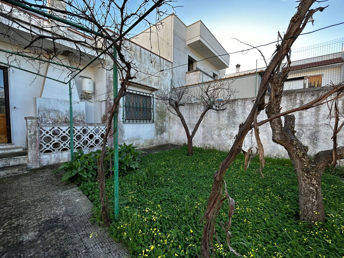 Foto 13 di 31 - Villa in vendita a Pulsano