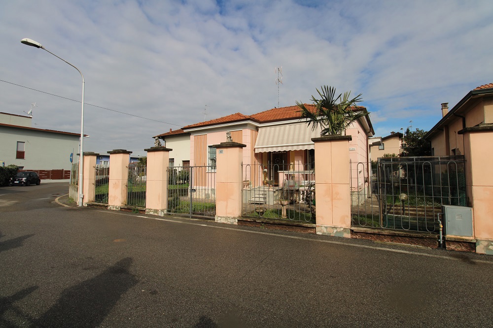 Foto 29 di 34 - Villa in vendita a Fara Gera d'Adda