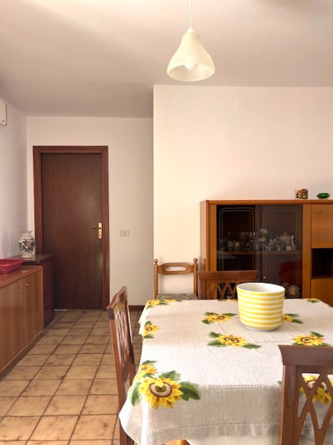 Foto 3 di 32 - Appartamento in vendita a Pescara