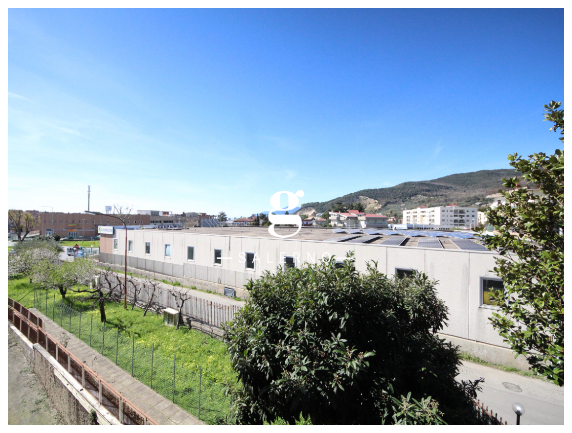 Foto 10 di 20 - Appartamento in vendita a Salerno