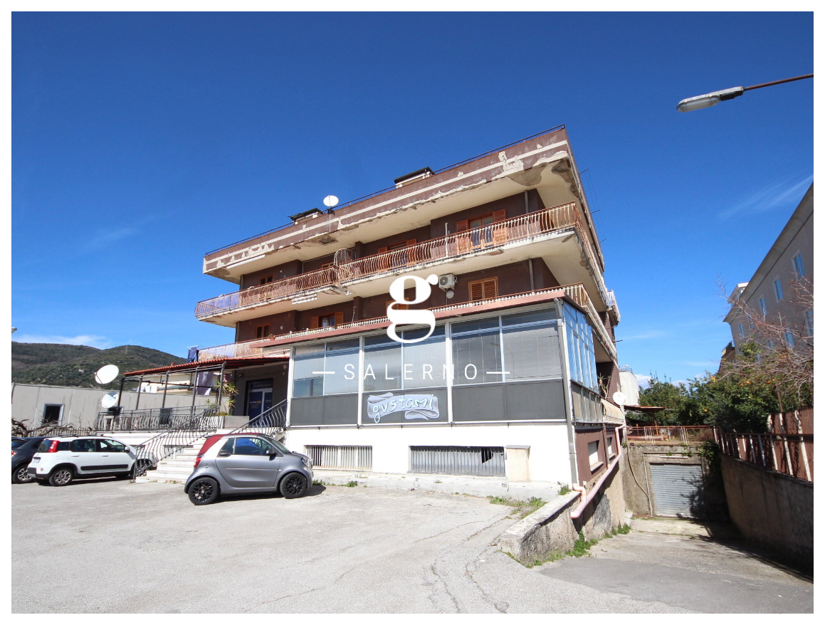 Foto 1 di 20 - Appartamento in vendita a Salerno