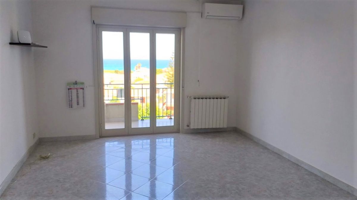 Foto 6 di 18 - Appartamento in vendita a Rometta