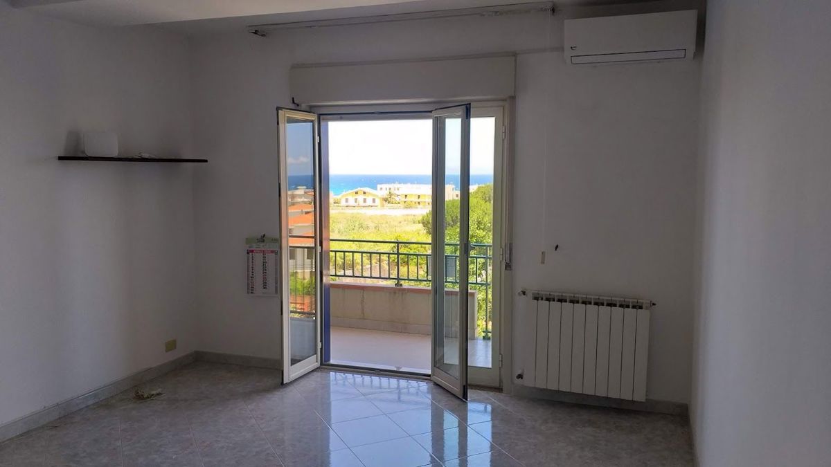 Foto 7 di 18 - Appartamento in vendita a Rometta