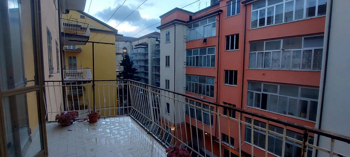 Foto 12 di 12 - Appartamento in vendita a Avellino