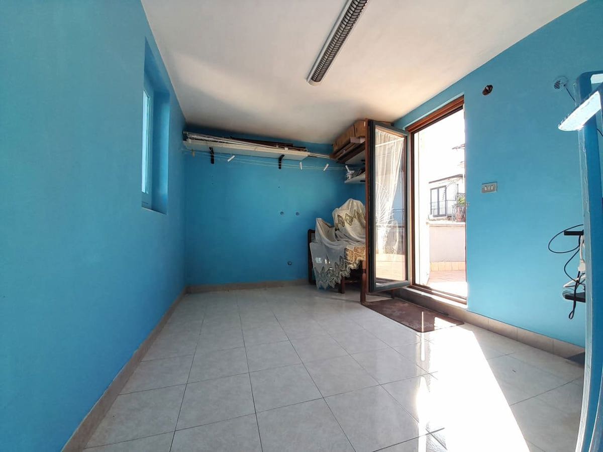 Foto 10 di 12 - Appartamento in vendita a Caivano