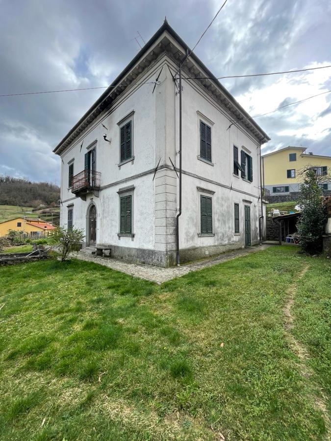 Foto 25 di 33 - Villa in vendita a Camporgiano