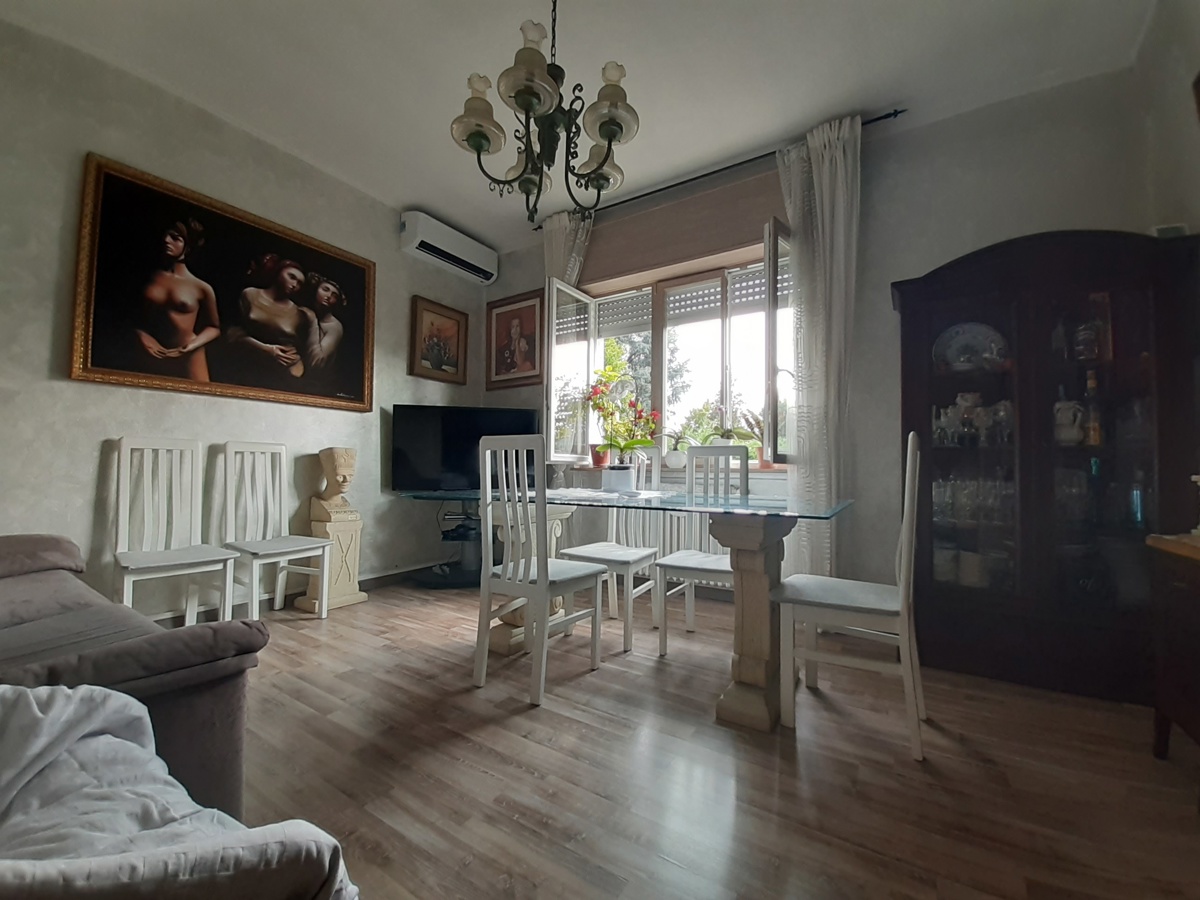 Foto 1 di 24 - Appartamento in vendita a Canegrate