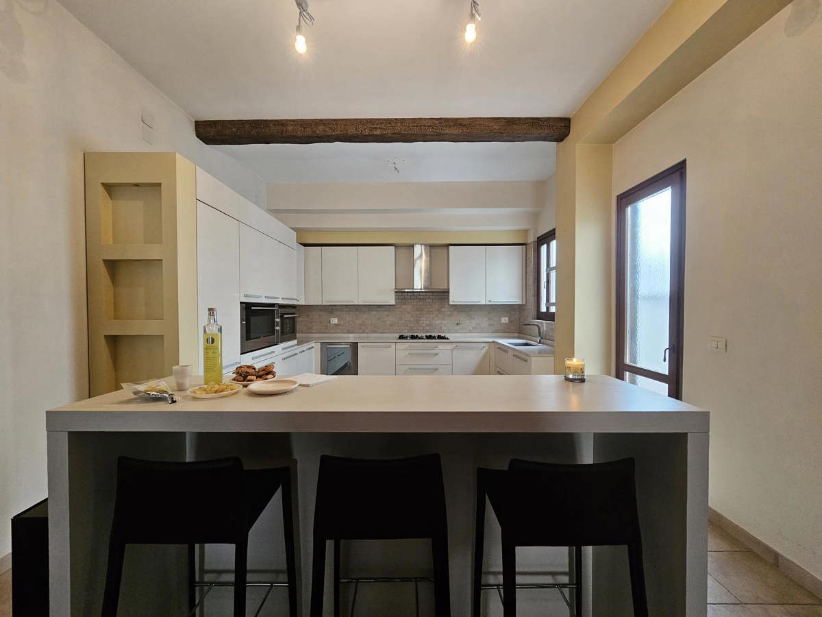 Foto 8 di 37 - Appartamento in vendita a Arezzo