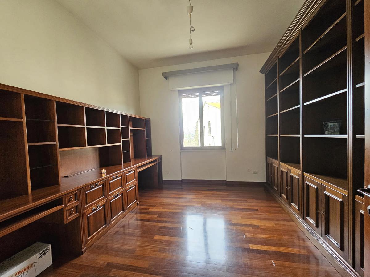 Foto 13 di 37 - Appartamento in vendita a Arezzo