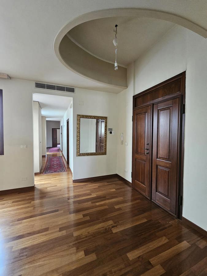Foto 2 di 37 - Appartamento in vendita a Arezzo