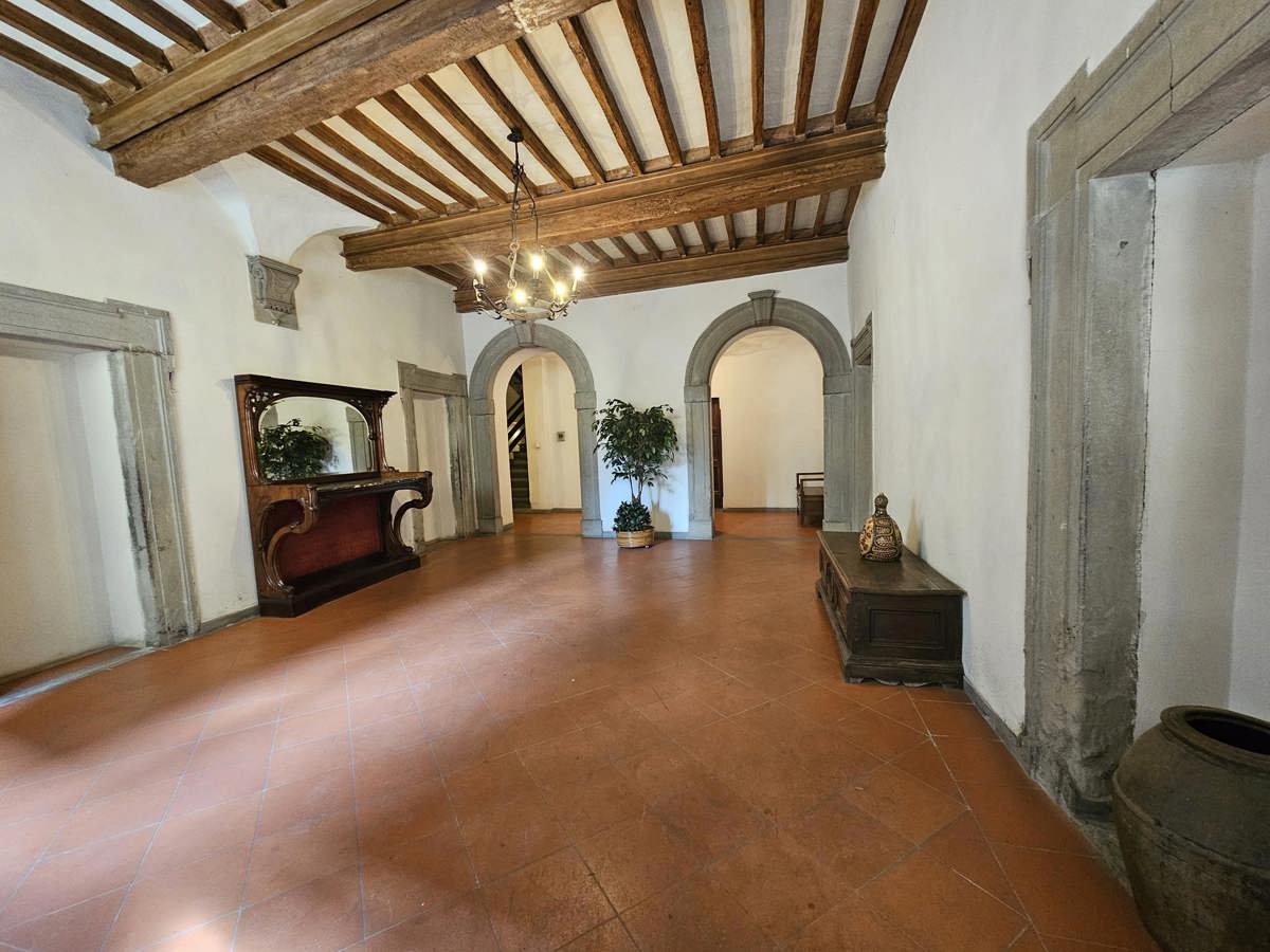 Foto 1 di 37 - Appartamento in vendita a Arezzo