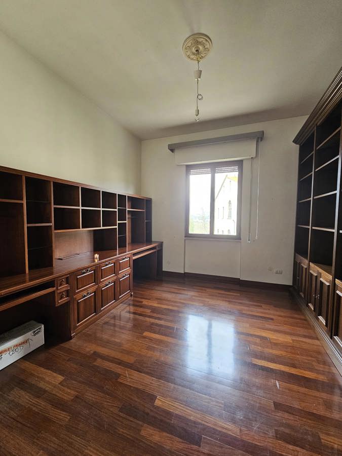 Foto 14 di 37 - Appartamento in vendita a Arezzo