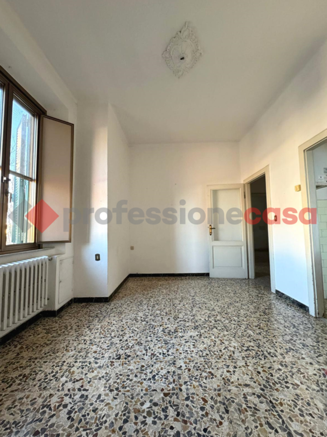Foto 17 di 25 - Appartamento in vendita a Livorno