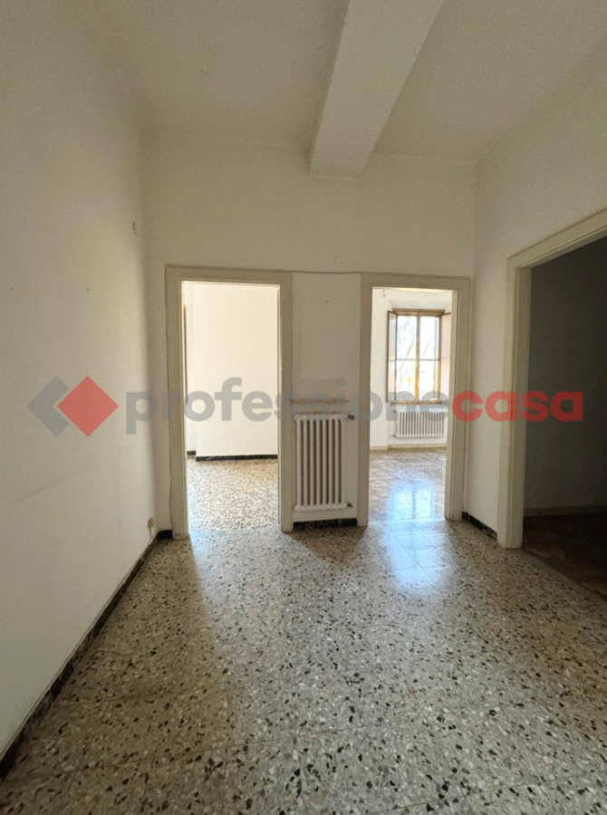 Foto 3 di 25 - Appartamento in vendita a Livorno