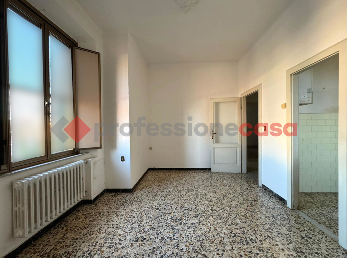 Foto 18 di 25 - Appartamento in vendita a Livorno