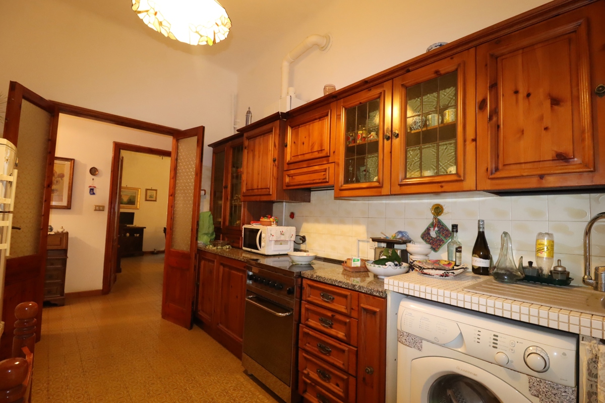 Foto 2 di 16 - Appartamento in vendita a La Spezia