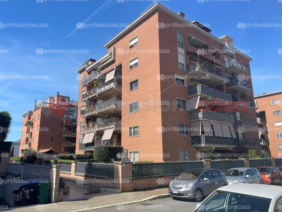 Foto 9 di 24 - Appartamento in vendita a Roma
