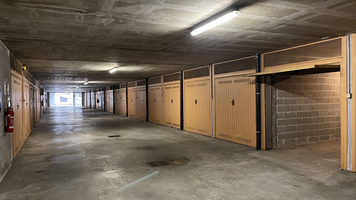 Foto 2 di 9 - Garage in vendita a Torino