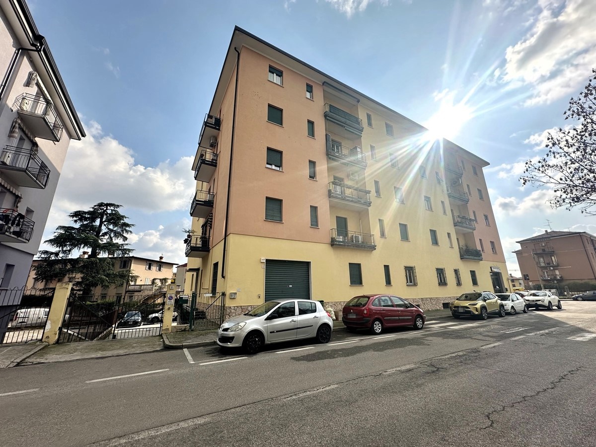 Foto 1 di 20 - Appartamento in vendita a Brescia