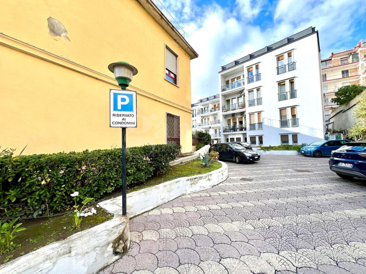 Foto 3 di 22 - Appartamento in vendita a Pozzuoli